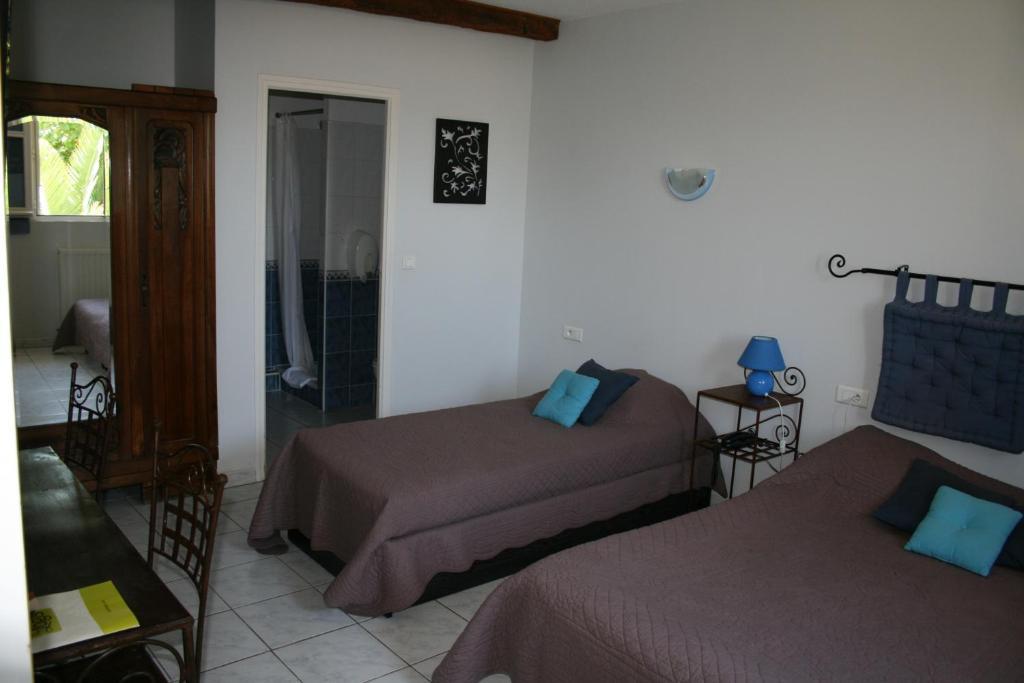 Auberge Du Chateau Margon  Room photo