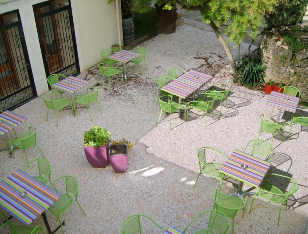 Auberge Du Chateau Margon  Exterior photo